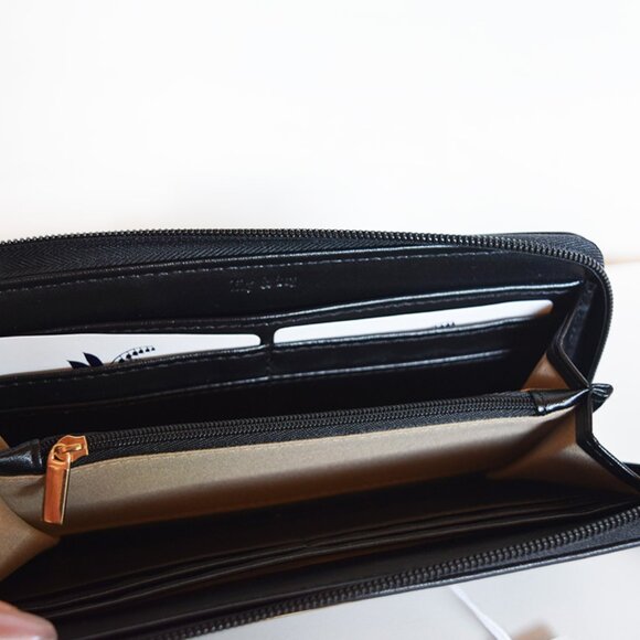 LILY & IVY  Black Zip Around Wallet Wristlet - Picture 12 of 13